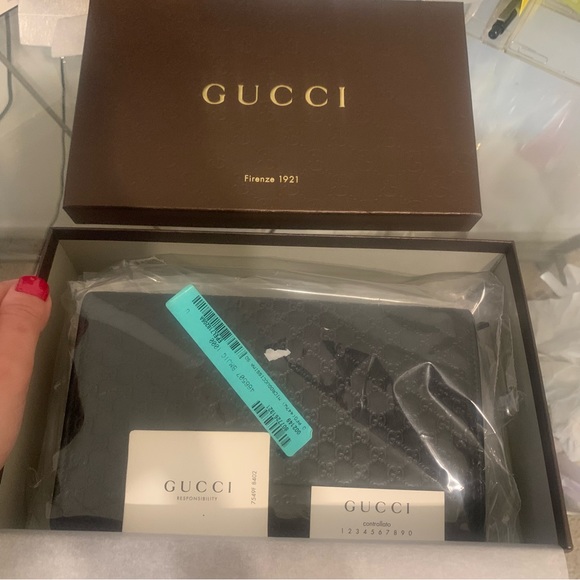 Authentic Gucci Microgussima Monogram Logo Soft Margaux Leather Trifold Wallet - Picture 3 of 15